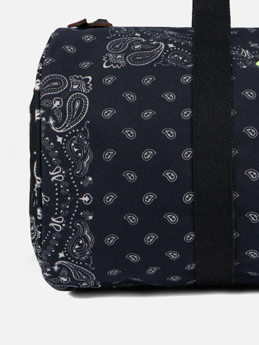Borsone da viaggio con stampa bandana nera