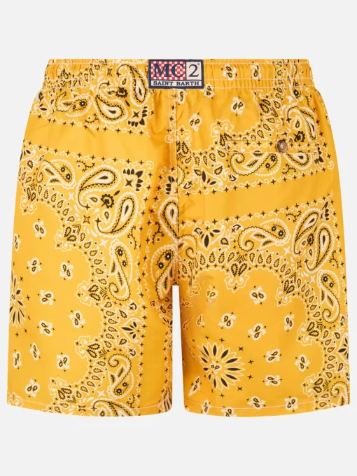 Costume da bagno da uomo con stampa bandana ocra