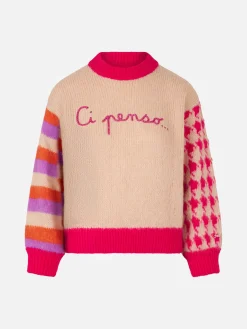 Maglia morbida da donna dalla forma squadrata con ricamo Ci penso