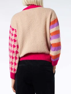 Maglia morbida da donna dalla forma squadrata con ricamo Ci penso